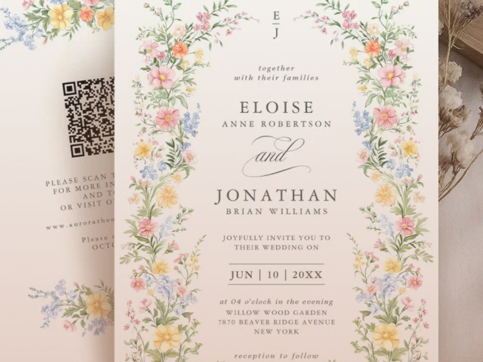 Custom Wedding Stationery: Personalized Paper Suite